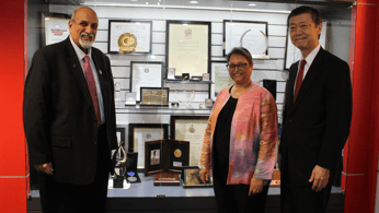 Ambassador of Japan to South Africa visits CAPRISA